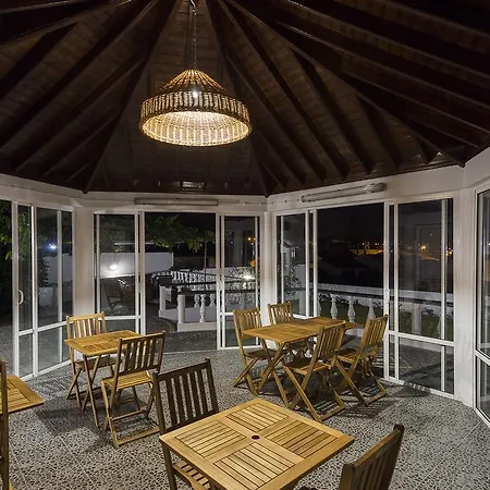 Villa Quinta Rosas *